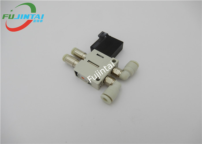 주끼 750 760 SMT 예비품 전자기 밸브 ASM E25117250A0 VQD1121W-5MO-C4-X8